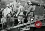 Standbild Schneider Obusiers de 520 Belleville Frankreich, 1918, aus Sekunde 57 historischem Filmmaterial Videoclip 65675029231