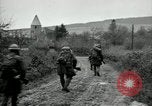 Standbild US Army Besetzung Chevenges Nouart und Romagne Frankreich, 1918, aus Sekunde 35 historischem Filmmaterial Videoclip 65675029237
