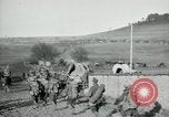 Immagine di Noi le truppe dell esercito francese con i bambini nella prima guerra mondiale Francia, 1918, secondo 39 filmato di repertorio 65675029238
