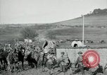 Immagine di Noi le truppe dell esercito francese con i bambini nella prima guerra mondiale Francia, 1918, secondo 51 filmato di repertorio 65675029238