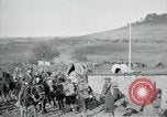 Immagine di Noi le truppe dell esercito francese con i bambini nella prima guerra mondiale Francia, 1918, secondo 53 filmato di repertorio 65675029238