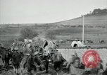 Immagine di Noi le truppe dell esercito francese con i bambini nella prima guerra mondiale Francia, 1918, secondo 54 filmato di repertorio 65675029238