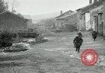 Standbild US 1 Division 6 Field Artillery in Ersten Weltkrieg Schlacht Exermont Frankreich, 1918, aus Sekunde 57 historischem Filmmaterial Videoclip 65675029241