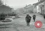Standbild US 1 Division 6 Field Artillery in Ersten Weltkrieg Schlacht Exermont Frankreich, 1918, aus Sekunde 59 historischem Filmmaterial Videoclip 65675029241