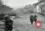 Standbild US 1 Division 6 Field Artillery in Ersten Weltkrieg Schlacht Exermont Frankreich, 1918, aus Sekunde 61 historischem Filmmaterial Videoclip 65675029241