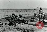 Image des troupes britanniques dans une position défensive Mésopotamie, 1917, de la seconde 16 séquences d'archives historiques vidéo 65675029249