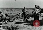 Image des troupes britanniques dans une position défensive Mésopotamie, 1917, de la seconde 23 séquences d'archives historiques vidéo 65675029249
