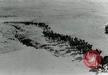 Standbild camel Caravan der britischen Truppen Palästina, 1918, aus Sekunde 42 historischem Filmmaterial Videoclip 65675029252