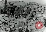Standbild camel Caravan der britischen Truppen Palästina, 1918, aus Sekunde 53 historischem Filmmaterial Videoclip 65675029252
