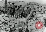 Standbild camel Caravan der britischen Truppen Palästina, 1918, aus Sekunde 54 historischem Filmmaterial Videoclip 65675029252