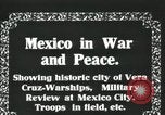 Image armée fédérale mexicaine forces à railroad station Veracruz au Mexique, 1914, de la seconde 3 séquences d'archives historiques vidéo 65675029258