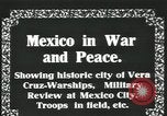 Image armée fédérale mexicaine forces à railroad station Veracruz au Mexique, 1914, de la seconde 4 séquences d'archives historiques vidéo 65675029258
