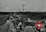 Image Les femmes mexicaines et les enfants des soldats fédéraux Mexico Mexique, 1914, de la seconde 9 séquences d'archives historiques vidéo 65675029260
