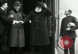 Immagine di Orso polare funzionari della spedizione Arkhangelsk Russia, 1918, secondo 6 filmato di repertorio 65675029273