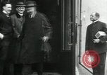 Immagine di Orso polare funzionari della spedizione Arkhangelsk Russia, 1918, secondo 12 filmato di repertorio 65675029273