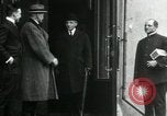 Immagine di Orso polare funzionari della spedizione Arkhangelsk Russia, 1918, secondo 23 filmato di repertorio 65675029273