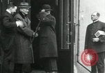 Immagine di Orso polare funzionari della spedizione Arkhangelsk Russia, 1918, secondo 24 filmato di repertorio 65675029273