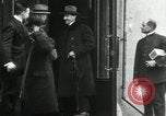 Immagine di Orso polare funzionari della spedizione Arkhangelsk Russia, 1918, secondo 26 filmato di repertorio 65675029273