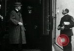 Immagine di Orso polare funzionari della spedizione Arkhangelsk Russia, 1918, secondo 40 filmato di repertorio 65675029273