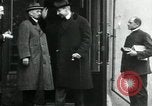 Immagine di Orso polare funzionari della spedizione Arkhangelsk Russia, 1918, secondo 44 filmato di repertorio 65675029273