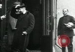 Immagine di Orso polare funzionari della spedizione Arkhangelsk Russia, 1918, secondo 45 filmato di repertorio 65675029273