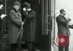 Immagine di Orso polare funzionari della spedizione Arkhangelsk Russia, 1918, secondo 50 filmato di repertorio 65675029273
