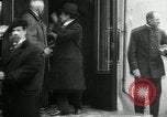 Immagine di Orso polare funzionari della spedizione Arkhangelsk Russia, 1918, secondo 61 filmato di repertorio 65675029273