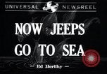 Standbild amphibious Jeeps United States USA, 1943, aus Sekunde 1 historischem Filmmaterial Videoclip 65675029285