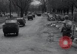 Standbild amphibious Jeeps United States USA, 1943, aus Sekunde 6 historischem Filmmaterial Videoclip 65675029285