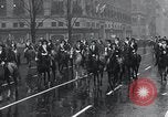 Standbild St Patrick's Day Parade New York City USA, 1943, aus Sekunde 26 historischem Filmmaterial Videoclip 65675029286