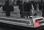 Standbild St Patrick's Day Parade New York City USA, 1943, aus Sekunde 48 historischem Filmmaterial Videoclip 65675029286