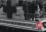 Standbild St Patrick's Day Parade New York City USA, 1943, aus Sekunde 49 historischem Filmmaterial Videoclip 65675029286