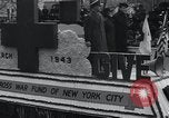 Standbild St Patrick's Day Parade New York City USA, 1943, aus Sekunde 50 historischem Filmmaterial Videoclip 65675029286