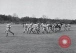 Standbild New York Giants Ausbildung in Zweiten Weltkrieg College Park Maryland USA, 1943, aus Sekunde 13 historischem Filmmaterial Videoclip 65675029287