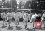 Standbild New York Giants Ausbildung in Zweiten Weltkrieg College Park Maryland USA, 1943, aus Sekunde 33 historischem Filmmaterial Videoclip 65675029287