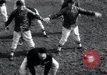 Standbild New York Giants Ausbildung in Zweiten Weltkrieg College Park Maryland USA, 1943, aus Sekunde 43 historischem Filmmaterial Videoclip 65675029287
