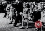 Standbild 100 Geburtstag von Louis Braille Tod Paris Frankreich, 1952, aus Sekunde 25 historischem Filmmaterial Videoclip 65675029292