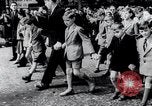 Standbild 100 Geburtstag von Louis Braille Tod Paris Frankreich, 1952, aus Sekunde 27 historischem Filmmaterial Videoclip 65675029292