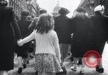 Standbild 100 Geburtstag von Louis Braille Tod Paris Frankreich, 1952, aus Sekunde 39 historischem Filmmaterial Videoclip 65675029292