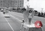 Image Miss Univers concurrents California United States USA, 1952, de la seconde 8 séquences d'archives historiques vidéo 65675029295