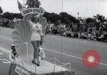 Image Miss Univers concurrents California United States USA, 1952, de la seconde 12 séquences d'archives historiques vidéo 65675029295