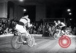 Image Bicycle polo Autriche, 1952, de la seconde 6 séquences d'archives historiques vidéo 65675029296