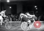 Image Bicycle polo Autriche, 1952, de la seconde 26 séquences d'archives historiques vidéo 65675029296