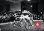 Image Bicycle polo Autriche, 1952, de la seconde 31 séquences d'archives historiques vidéo 65675029296