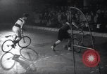 Image Bicycle polo Autriche, 1952, de la seconde 55 séquences d'archives historiques vidéo 65675029296