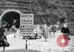 Standbild Ausgrabungen an der Grotte von Kaiser Tiberius Syrien, daraa Bosra, 1958, aus Sekunde 10 historischem Filmmaterial Videoclip 65675029303