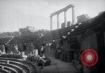 Standbild Ausgrabungen an der Grotte von Kaiser Tiberius Syrien, daraa Bosra, 1958, aus Sekunde 44 historischem Filmmaterial Videoclip 65675029303