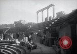 Standbild Ausgrabungen an der Grotte von Kaiser Tiberius Syrien, daraa Bosra, 1958, aus Sekunde 45 historischem Filmmaterial Videoclip 65675029303