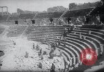 Standbild Ausgrabungen an der Grotte von Kaiser Tiberius Syrien, daraa Bosra, 1958, aus Sekunde 58 historischem Filmmaterial Videoclip 65675029303