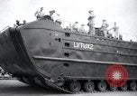 Standbild Amphibienfahrzeug LVT(U)X2 Goliath Seattle Washington USA, 1958, aus Sekunde 5 historischem Filmmaterial Videoclip 65675029304